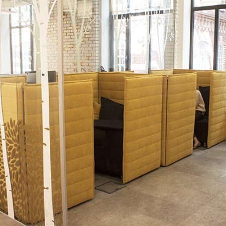 Топ 5 диванов для офиса, которые помогут вернуть сотрудников с удалёнки